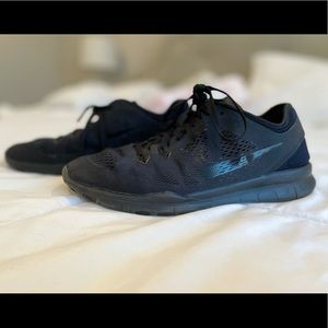 Size 8 Black Nike Free 5.0 Shoes